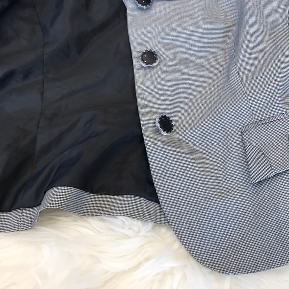 Tahari Blazer - Picture 5 of 6